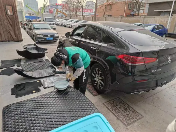 奔驰GLE除甲醛施工照片