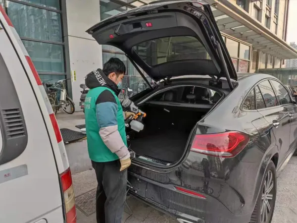 奔驰GLE除甲醛施工照片